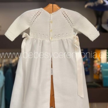 Faldón de bautizo punto